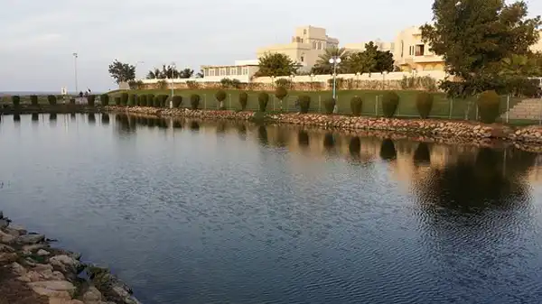 پارک دریاچه غبره (Ghubra Lake Park)
