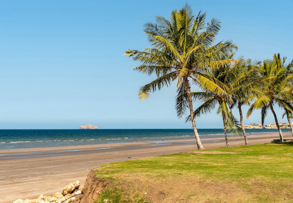 ساحل قُرم (Qurum Beach)